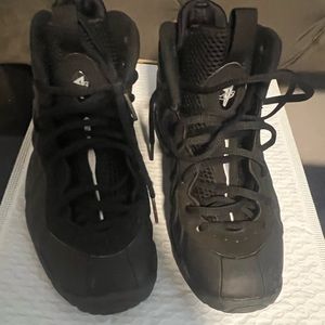 Used NIKE FOAMPOSITE